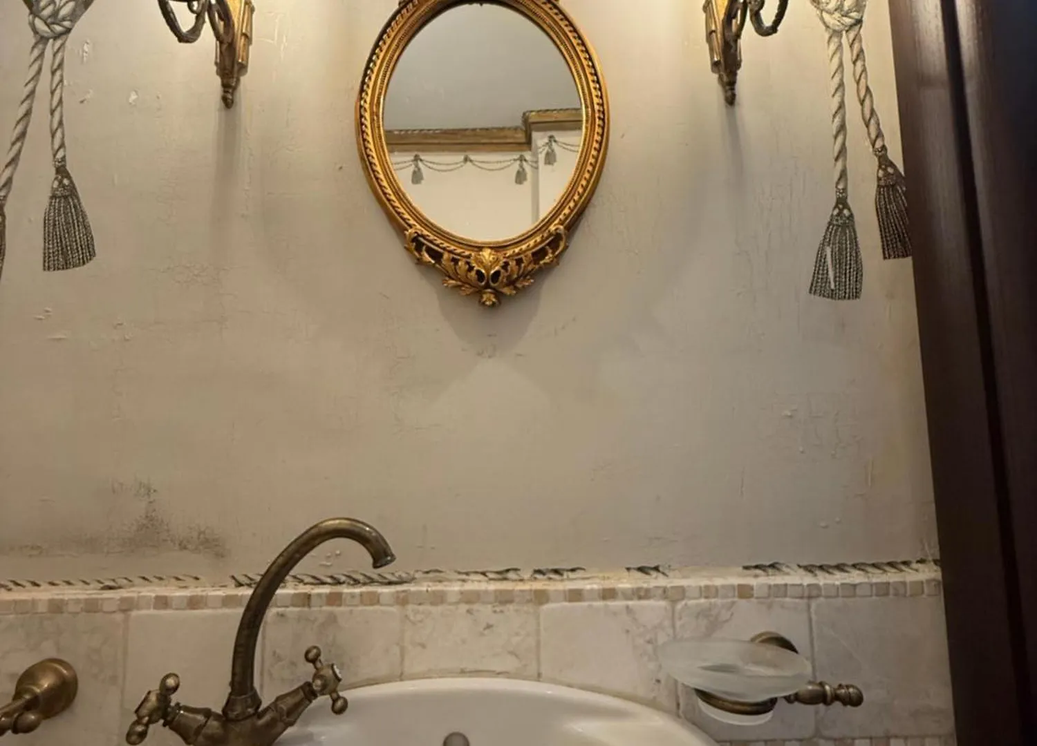 Aphrodites Luxury Apt Thessaloniki Apartment